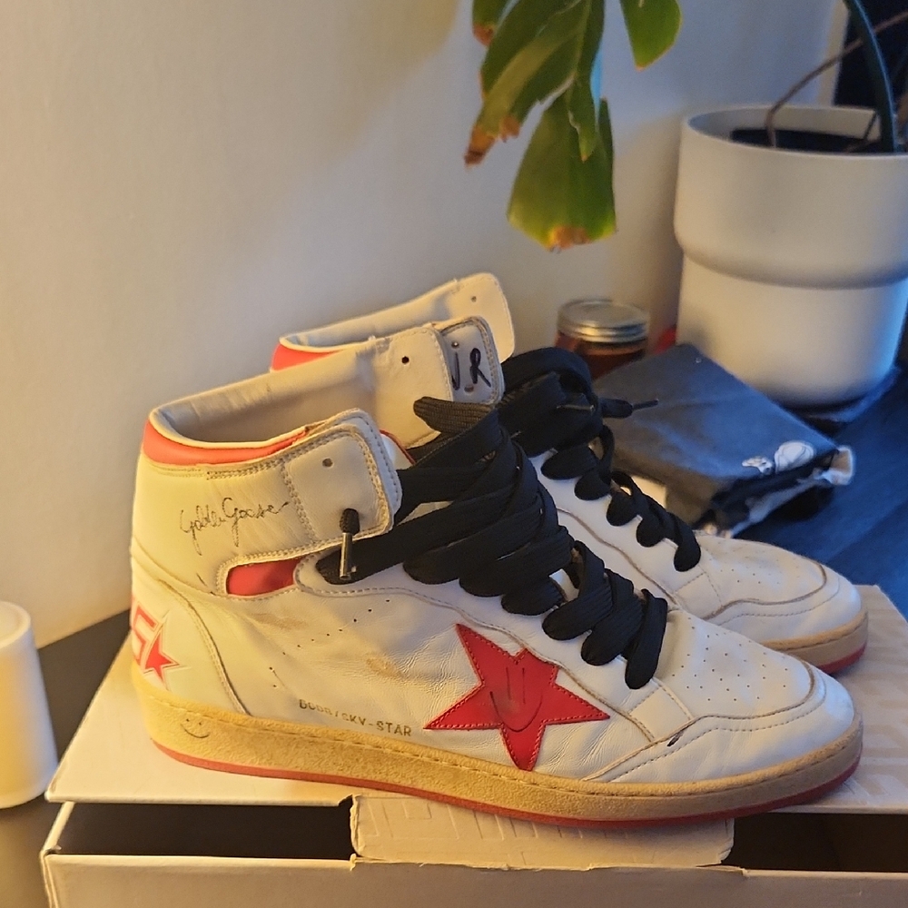 Golden Goose Sky-Star Unisex Sneakers Size 43